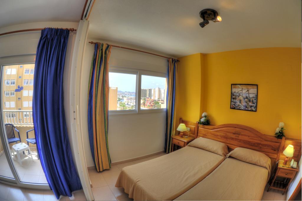 Apartamentos La Mirage La Manga del Mar Menor Oda fotoğraf