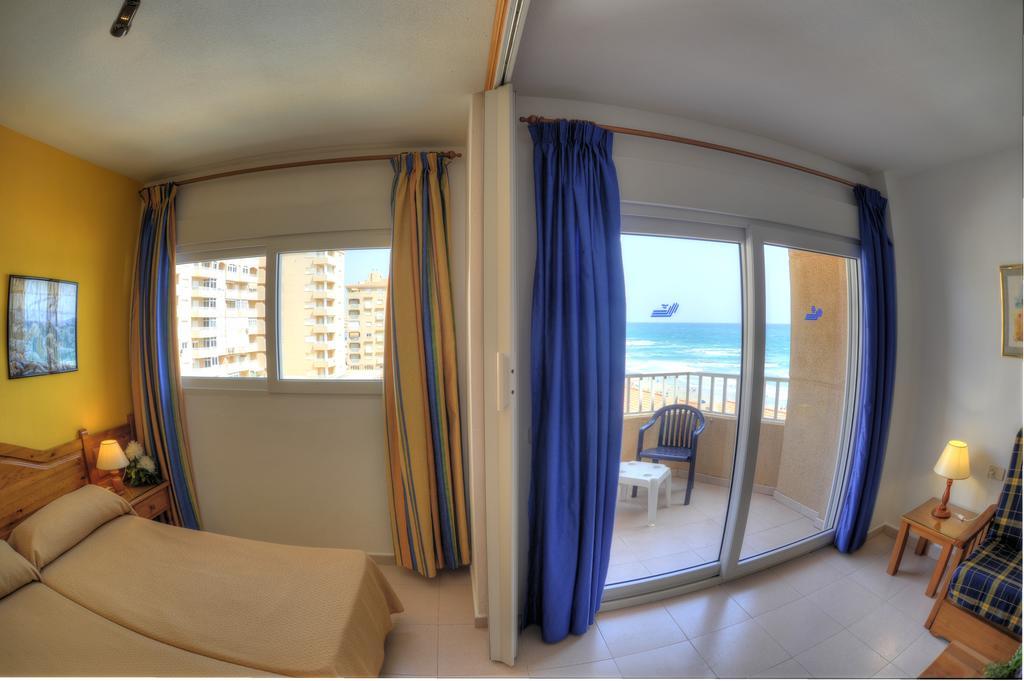 Apartamentos La Mirage La Manga del Mar Menor Oda fotoğraf